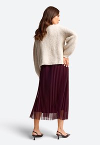 Rich & Royal MIT ELASTISCHEM TAILLENBUND - A-lijn rok - ruby red