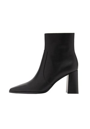 Enkellaarsjes met hoge hak - black