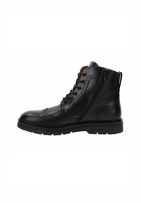 Czarne skórzane botki za kostkę z detalami w stylu brogu oraz designem wingtips. Posiadają sznurowany przód, zamek błyskawiczny z boku oraz teksturowaną gumową podeszwę.