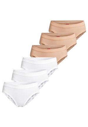 Drei beige und drei weiße Damen-Baumwollslips, abwechselnd in Reihen auf weißem Hintergrund angeordnet.