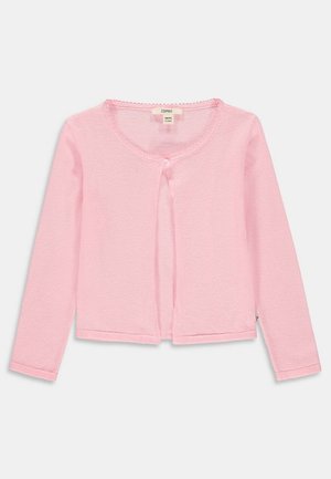 Cardigan rose pâle à manches longues, col rond et tissu légèrement texturé. Doté d'une fermeture boutonnée à l'avant et d'un ourlet uni.