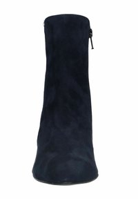 Manfield Botki