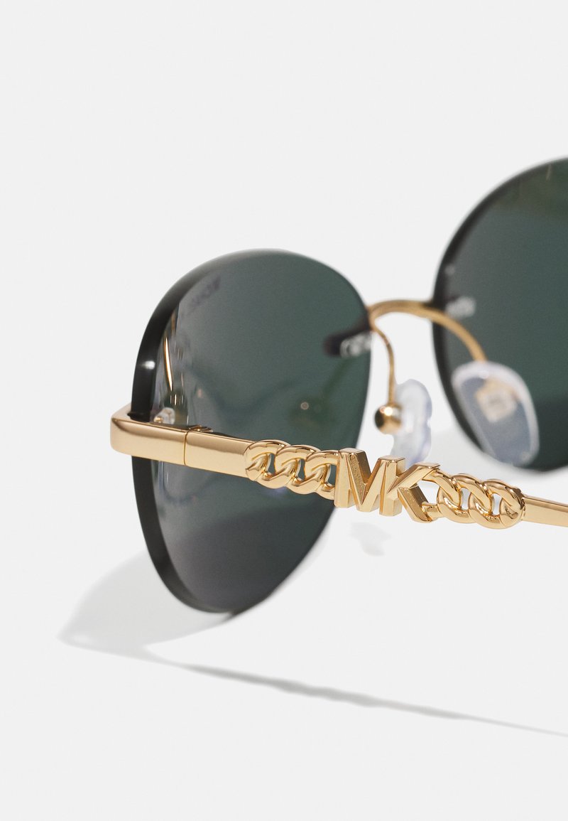 Michael Kors MANCHESTER - Sonnenbrille - green solid/green solid 