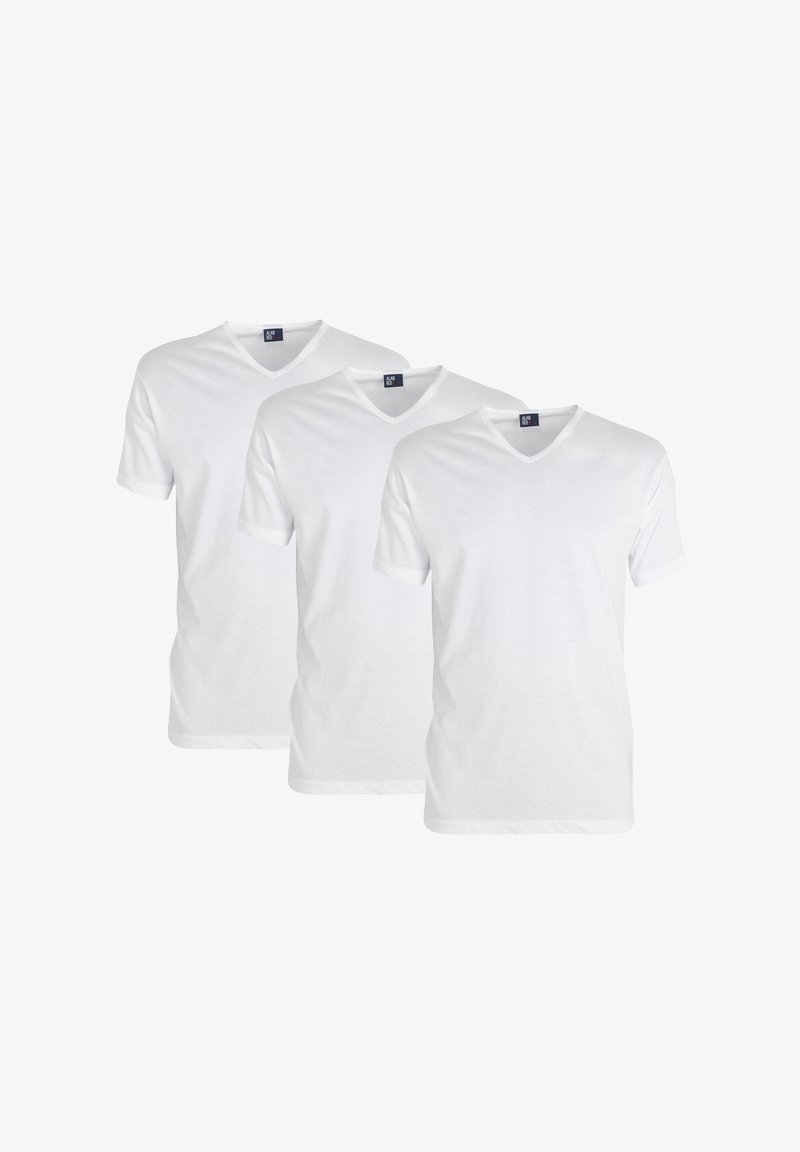 Drie witte katoen t-shirts met korte mouwen en een v-hals ontwerp. Eenvoudig, gladde textuur, zonder patronen of accenten zichtbaar.