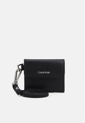 MINIMALISM WEARABLE HOLDER - Monedero - black