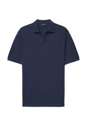 Polo bleu marine à manches courtes avec col et encolure en V sur fond blanc, taille grande.