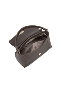 Borsa a tracolla marrone con una texture particolare e un interno con zip. Presenta un manico corto e un accent di hardware dorato. L'interno ha un rivestimento con motivo logo.
