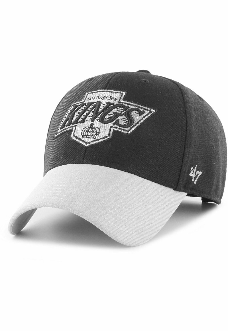 Gorra de béisbol negra con visera gris, que presenta un logotipo bordado de "Los Angeles Kings" y un detalle de corona en la parte frontal. Acentos de costura elegantes.