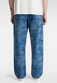 Vans CHECK-5 LOOSE CAMO PRINTED  - Vaqueros boyfriend - medium blue