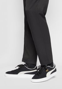 Puma Matalavartiset tennarit - black