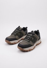 LIMMA SELENQUES - Zapatillas - green