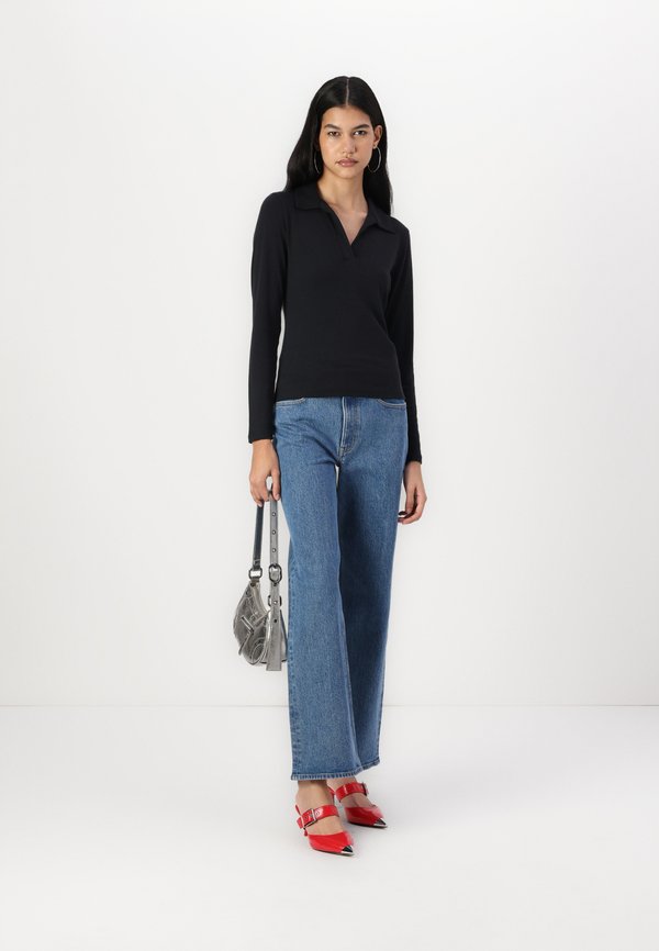 Long-Sleeve V-Neck Collared Top - Long sleeved top3