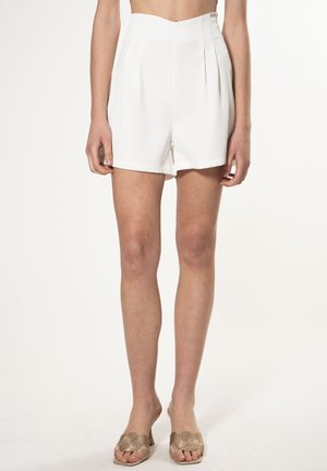 WIDE LEG - Shorts - white