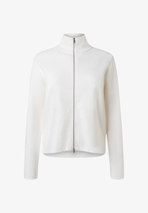Weißer Strickjacke mit langen Ärmeln, hohem Kragen und durchgehend silbernem Reißverschluss vorne.