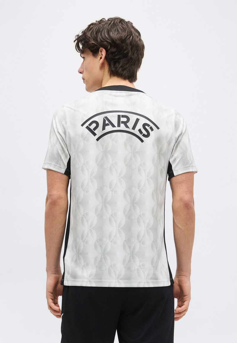 Psg Apparel Maglietta Ufficiale Paris Saint-Germain PSG | Collezione Ufficiale, 100% Cotone | Taglie Uomo E Bambino | Prodotto Licenziato Maglietta Paris Saint Germain