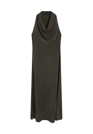 Robe maxi marron foncé sans manches avec un col bénitier drapé et une silhouette droite et fluide.