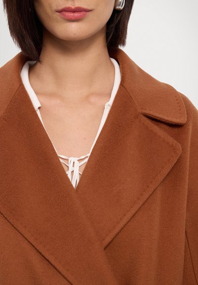 WEEKEND MaxMara RESINA - Mantel - cuoio