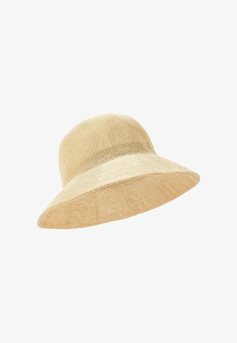 Chapeau de soleil tissé beige clair avec un large bord légèrement évasé, conçu pour la protection solaire en extérieur.