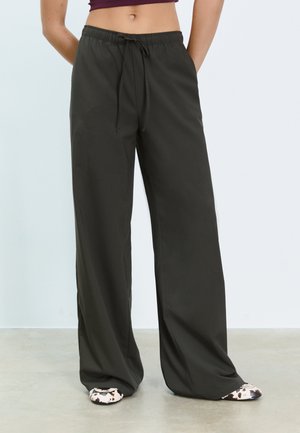 Stradivarius FLOWING SMART - Bukser - green