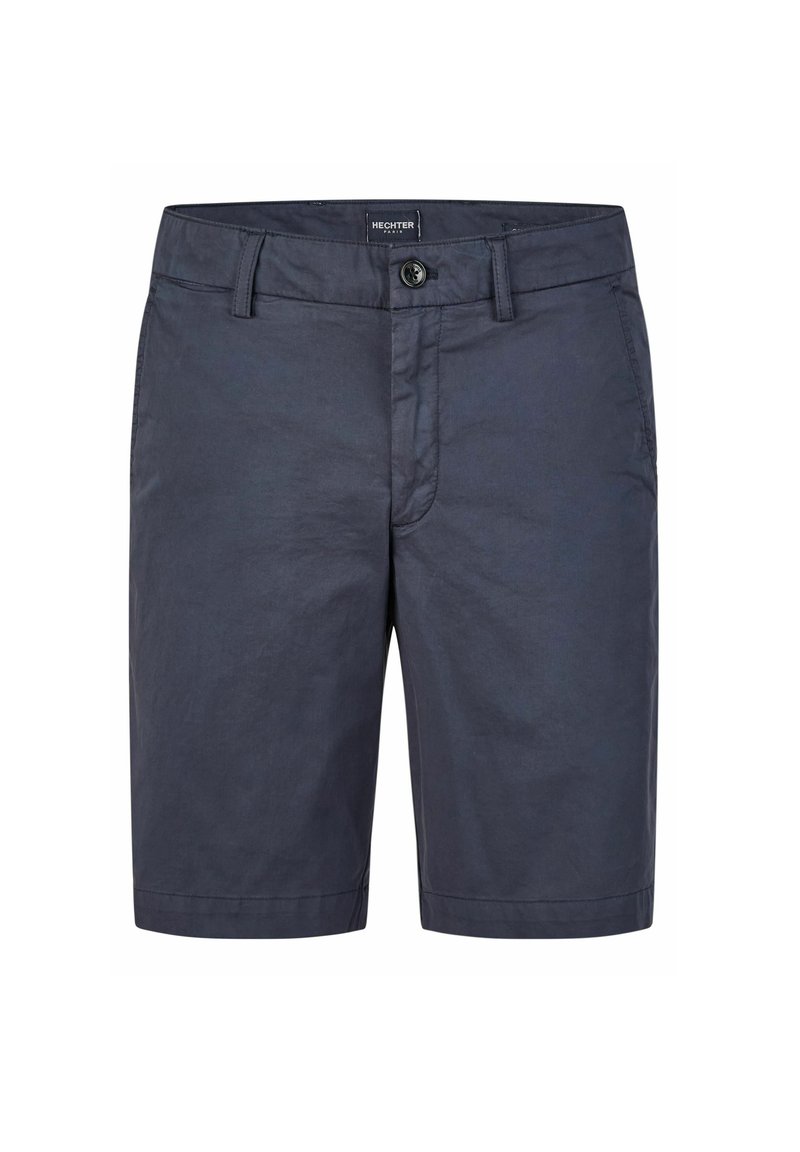 Herren Shorts in Marineblau aus Baumwolle, mit flachem Bund, zwei seitlichen Taschen und einem einzelnen Knopfverschluss. Glatte Textur mit minimalem Design.