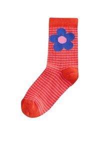 Roter Baumwollsocke mit rosa und violetten Streifen sowie einem blauen Blumendesign. Verfügt über eine gerippte Textur und solide orangefarbene Zehen-, Fersen- und Bündchenbereiche.