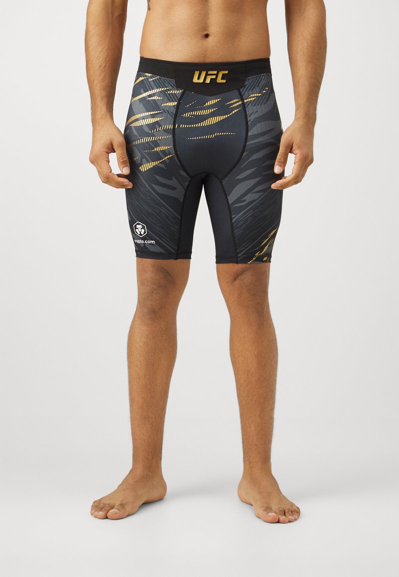 Venum UFC AUTHENTIC FIGHT NIGHT MENS VALE TUDO SHORTS - Punčochy - black/gold