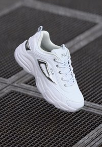 Fila SKYE biały