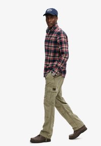 Superdry & Co Cargobroek - olive khaki