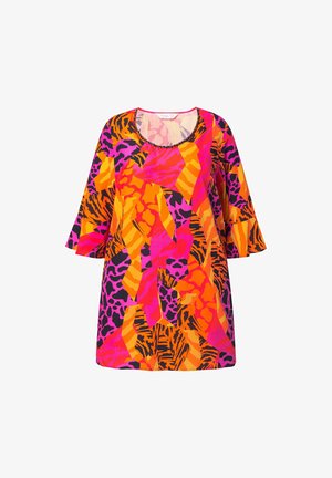 Wielokolorowa tunika z krótkimi, rozkloszowanymi rękawami. Posiada żywy wzór w pomarańczowe, różowe i czarne abstrakcyjne kształty. Okrągły dekolt.
