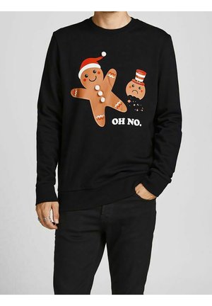 Sudadera negra con un hombre de jengibre que lleva un gorro de Santa y un gráfico de una galleta triste, con texto blanco que dice "OH NO". Tejido suave.