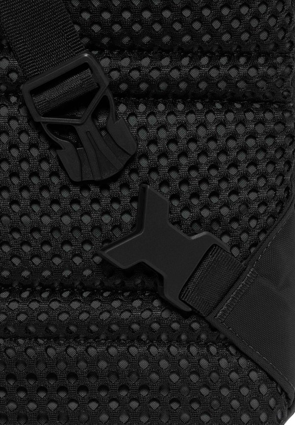 ESSENTIALS - Bum bag2