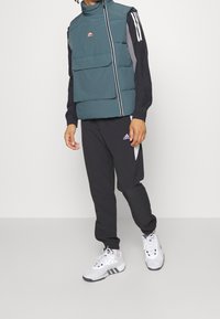 Ellesse Väst - blue