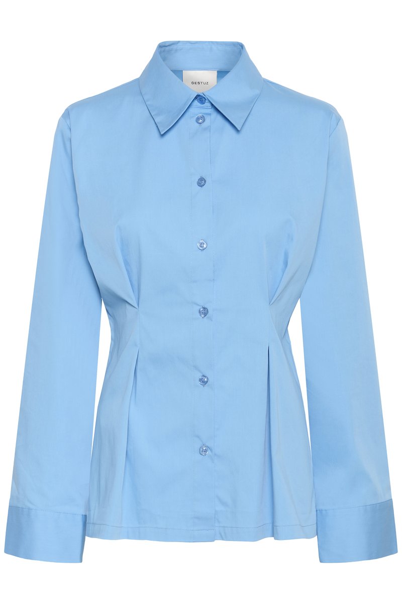 Chemise bleu clair à manches longues avec boutons, col pointu et plis cintrés à la taille, étiquetée Gestuz.