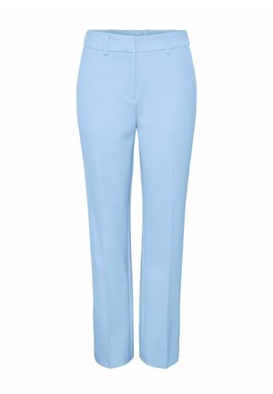 Svetlo modre hlače po meri z zankami za pas in zlikanimi gubami, prikazane na belem ozadju.