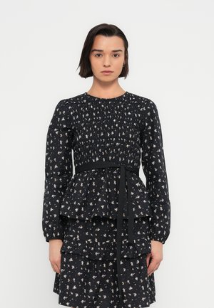 PCBANNIE - Bluse - black