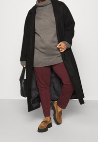 Anna Field Curvy Mantel - black