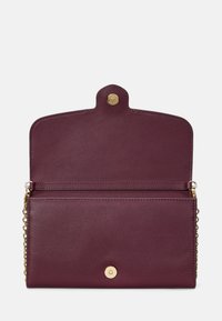 Lauren Ralph Lauren LEATHER MEDIUM ADAIR CROSSBODY - Clutch - pinot noir