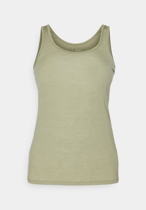 Vaaleanoliivinvihreä toppi, joka on valmistettu pehmeästä kankaasta. Siinä on pyöreä pääntie ja ohuet olkalihakset, sekä sileä pinta ilman koristeita.