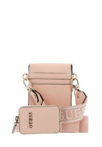 Sac bandoulière rose texturé avec garnitures dorées, bandoulière et petite pochette amovible. Comprend plusieurs emplacements pour cartes à l'avant.