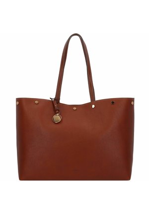Sac fourre-tout en cuir marron avec doubles poignées, featuring un accent circulaire doré et des clous décoratifs dorés le long du bord supérieur. Texture lisse.