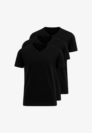 Czarne t-shirty z dekoltem w serek, krótki rękaw, wykonane z miękkiej bawełny, o klasycznym kroju. Trzy koszulki wyeksponowane w ułożeniu jedna na drugiej.
