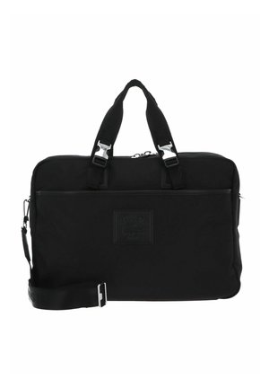 Mallette rectangulaire noire avec double poignée, bandoulière détachable, poche avant zippée et écusson logo embossé au centre.