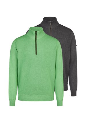 Dwa swetry z półzamek z teksturowanym wzorem, jeden jasnooliwkowy na pierwszym planie, a drugi ciemnoszary z tyłu, oba z prążkowanymi mankietami i kołnierzami.