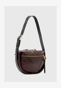 Unselected, port red