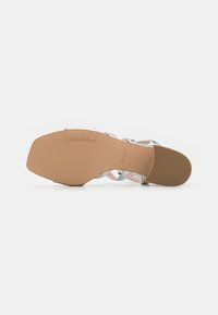 Pretty Ballerinas CANNES - Varrelliset sandaalit - silver