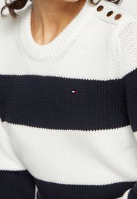 Tommy Hilfiger Sweter