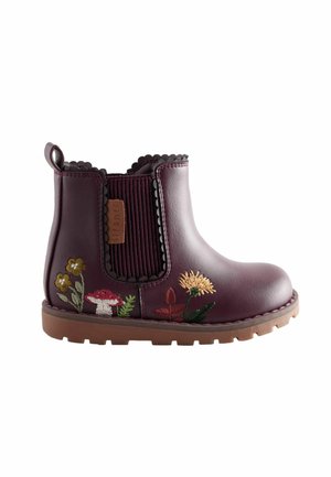 Dunkellila Leder-Kinderknöchelstiefel mit geschwungenem Rand, elastischem Seitenpaneel, brauner Sohle und bestickten Blumen- und Pilzverzierungen.