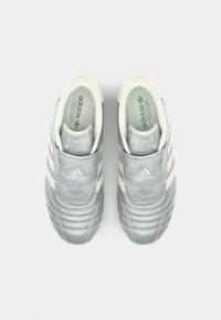 adidas Originals TAEKWONDO - Čevlji brez vezalk - silver metallic/off white
