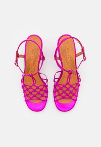 Chie Mihara Korolliset sandaalit - pink