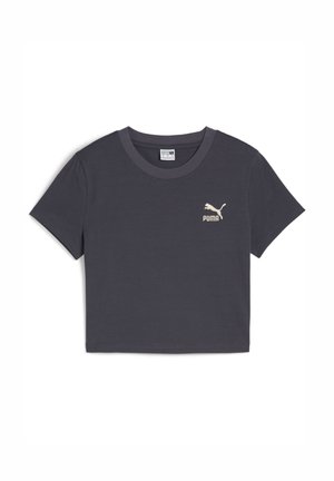 Czarny, przycięty T-shirt z bawełny. Posiada okrągły dekolt i krótkie rękawy, z złotym logo Puma na lewej stronie klatki piersiowej.